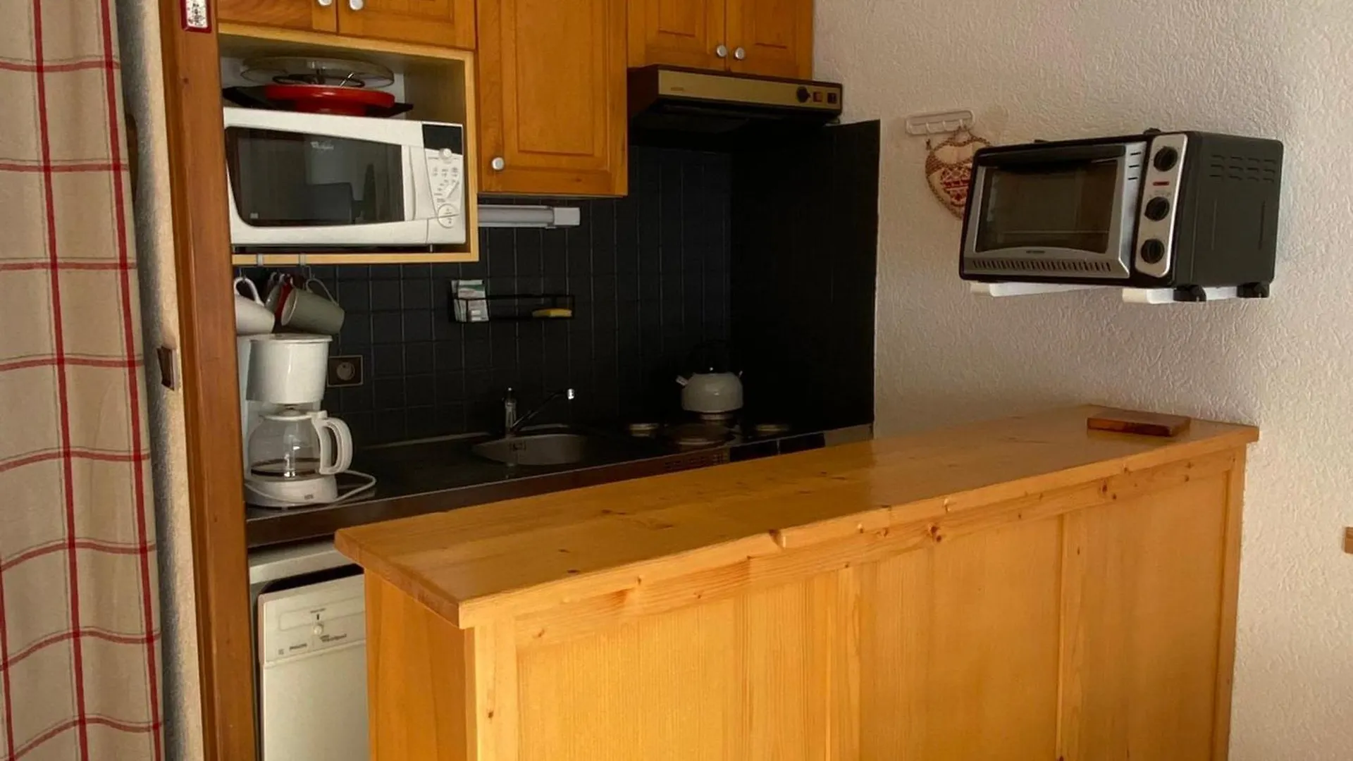 Apartment Studio Renove A Morzine, Proche Centre, Balcon, Bien Equipe, Pour 4 Pers., Navettes Gratuites - Fr-1-524-66